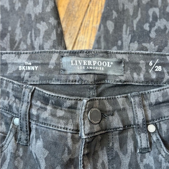 Liverpool “the skinny” Pants Tribal Animal Print Jeans - Picture 6 of 9